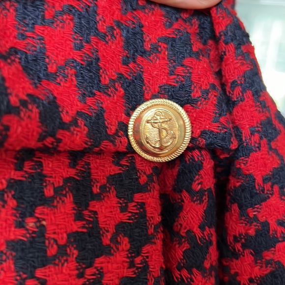 Wrap Shawl Red and Navy Houndstooth with Gold Button - Picture 6 of 6